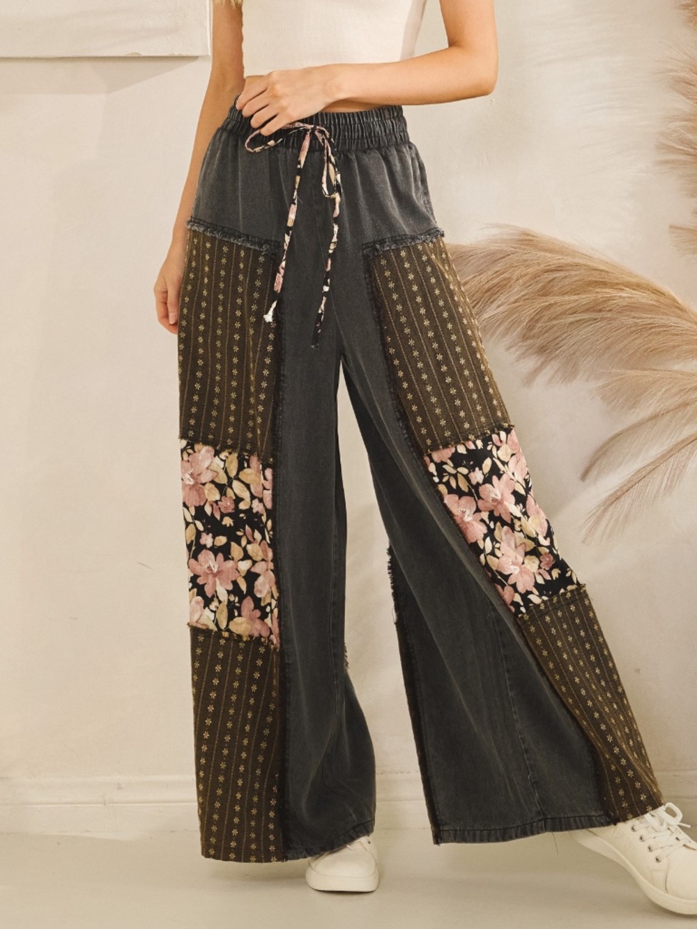 Sage + Fig Mineral Wash Floral Print Wide leg Pants